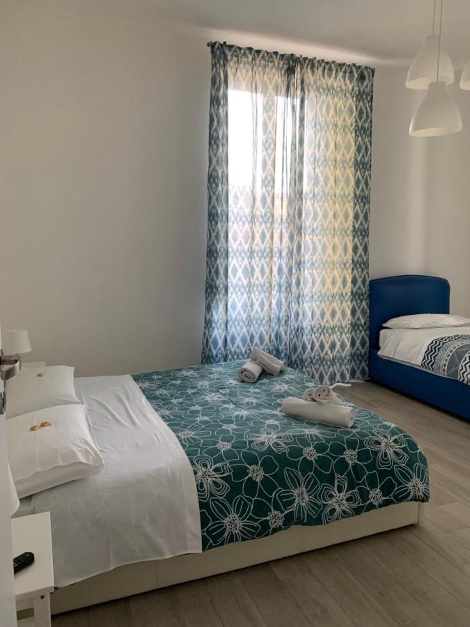 La Porta Di Carmy Lejlighed Napoli Eksteriør billede