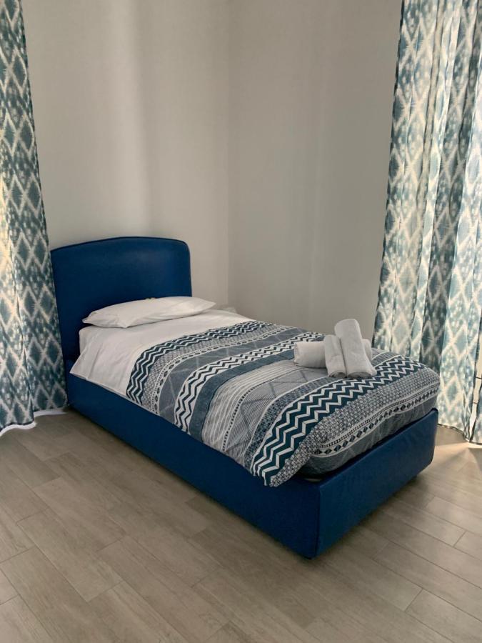 La Porta Di Carmy Lejlighed Napoli Eksteriør billede